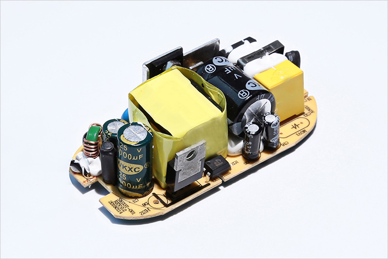 開關電源芯片在家用電器中起到關鍵的作用